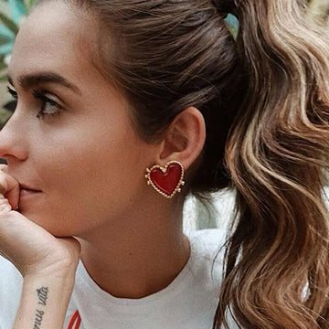 New Design Red Heart Stud Earring Women Metal Gold Color Eye Heart Lips Wedding  Statement Earrings Fashion Party Jewelry