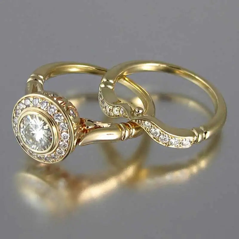 Huitan Golden Color 2PC Bridal Ring Sets Romantic Proposal Wedding Rings Foe Women Trendy Round Stone Setting Wholesale Lots