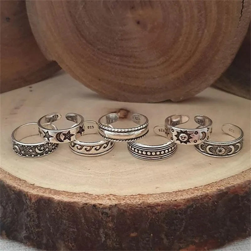 7Pcs Vintage Carved Star Moon Toe Rings Kits Bohemian Adjustable Opening Finger Ring for Women Boho Beach Foot Toe Ring Jewelry