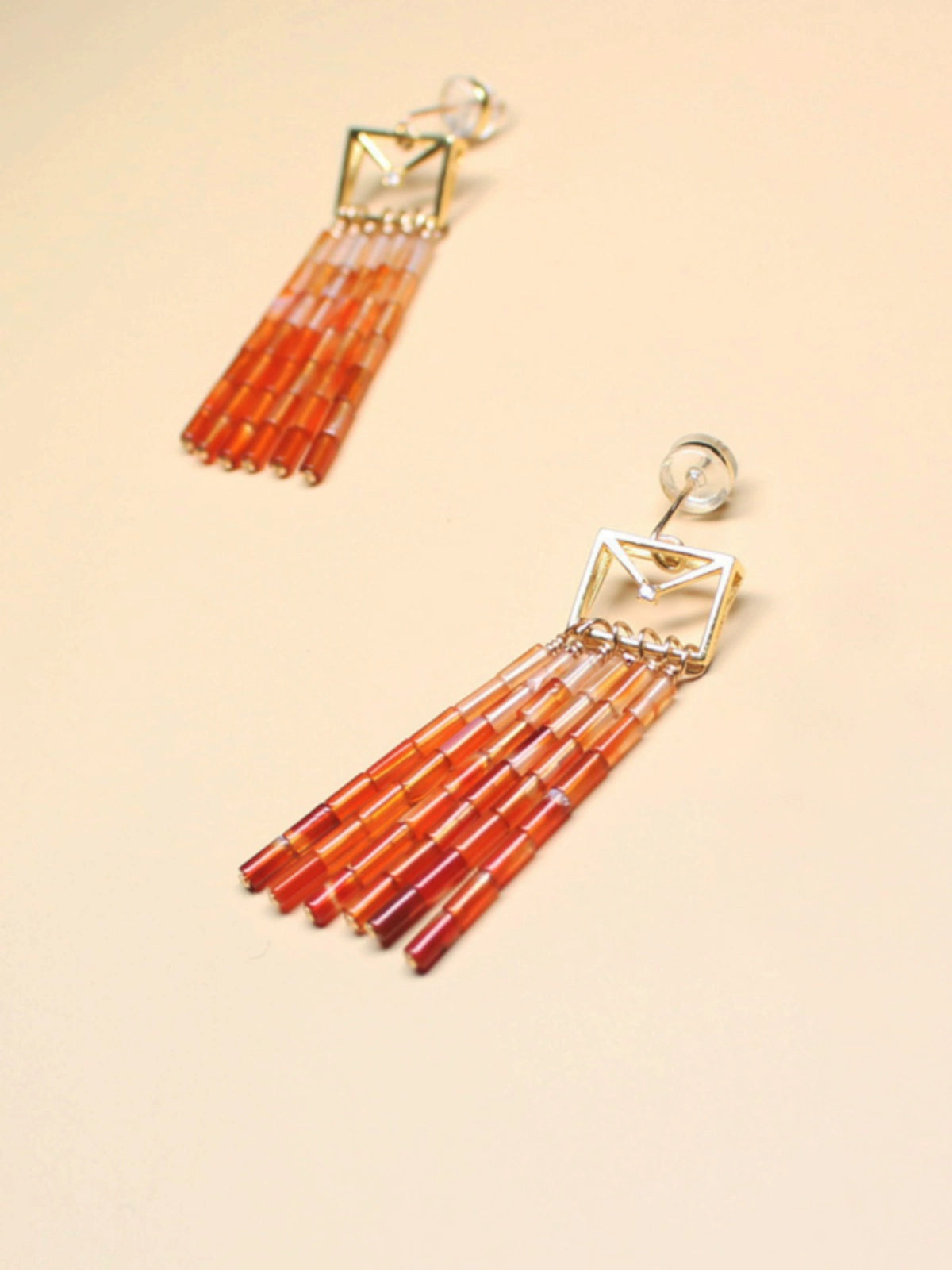 Red Agate Retro Style Gradient Tassel Gem Earrings