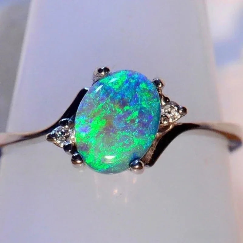 Vintage Raw Stone Oval Green Fire Opal Women's Jewelry Metal Wedding Rings Engagement Jewelry Gifts Accessories