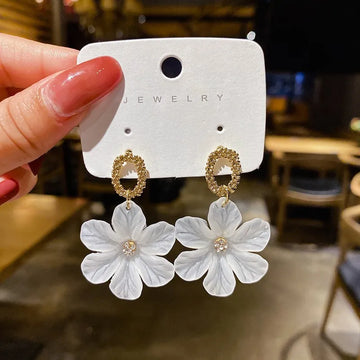 White Flower Dangle Earrings for Women Acrylic Big Floral Metal Circle Drop Earrings Korean Fashion Cute Girl Party Jewelry Gift