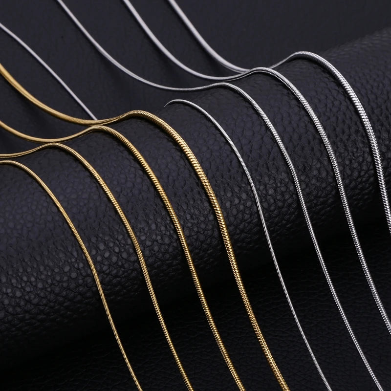 Inoxidable Gold Color Chains 0.9mm-2mm Stainless Steel Snake Chains Necklace Twist Rope Jewelry Women Long Chains Accessories