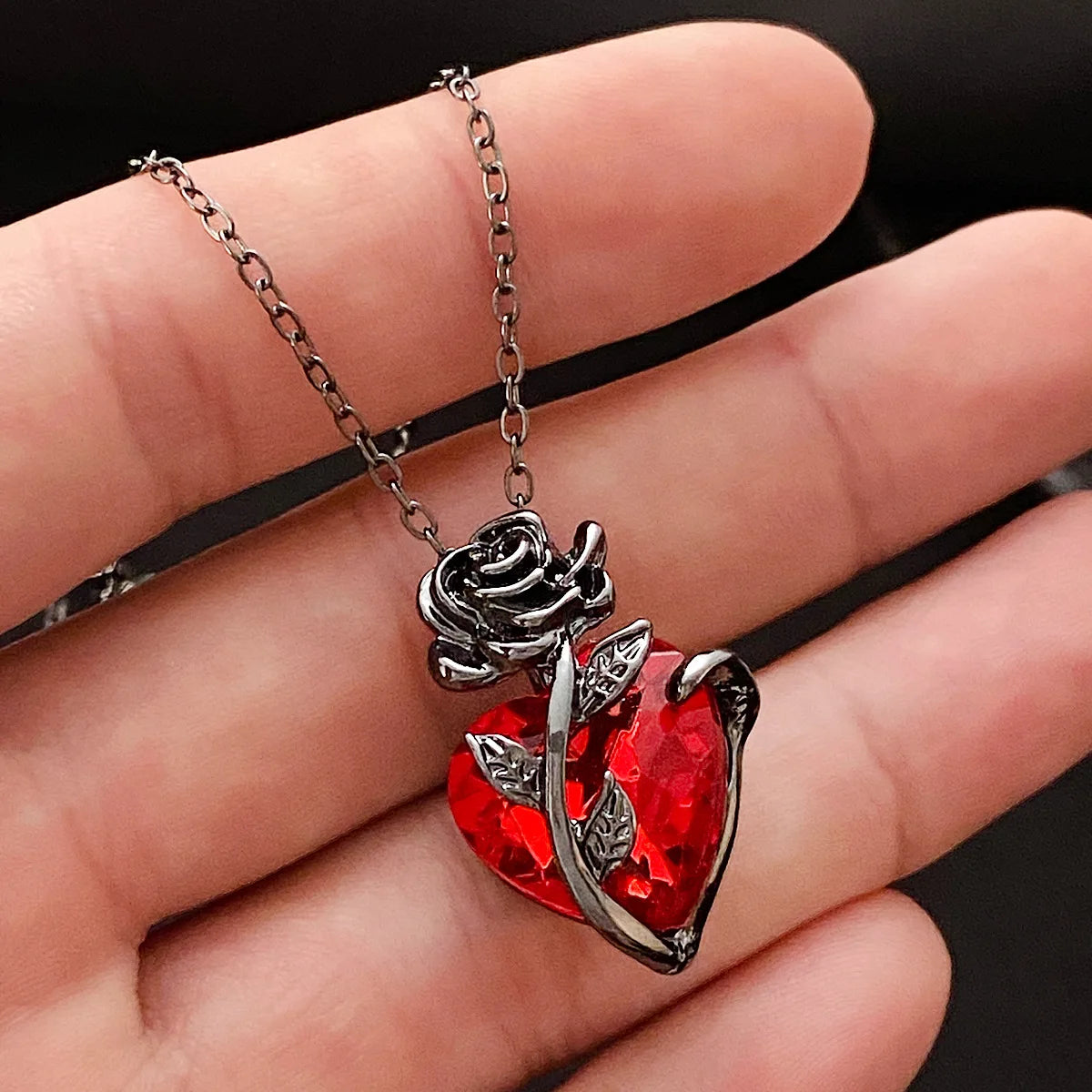 Gothic Rose Red Love Necklace Women's Y2K Grunge Jewelry Dainty Silver Color Tonebloody Human Heart Pendant Personalized Gifts